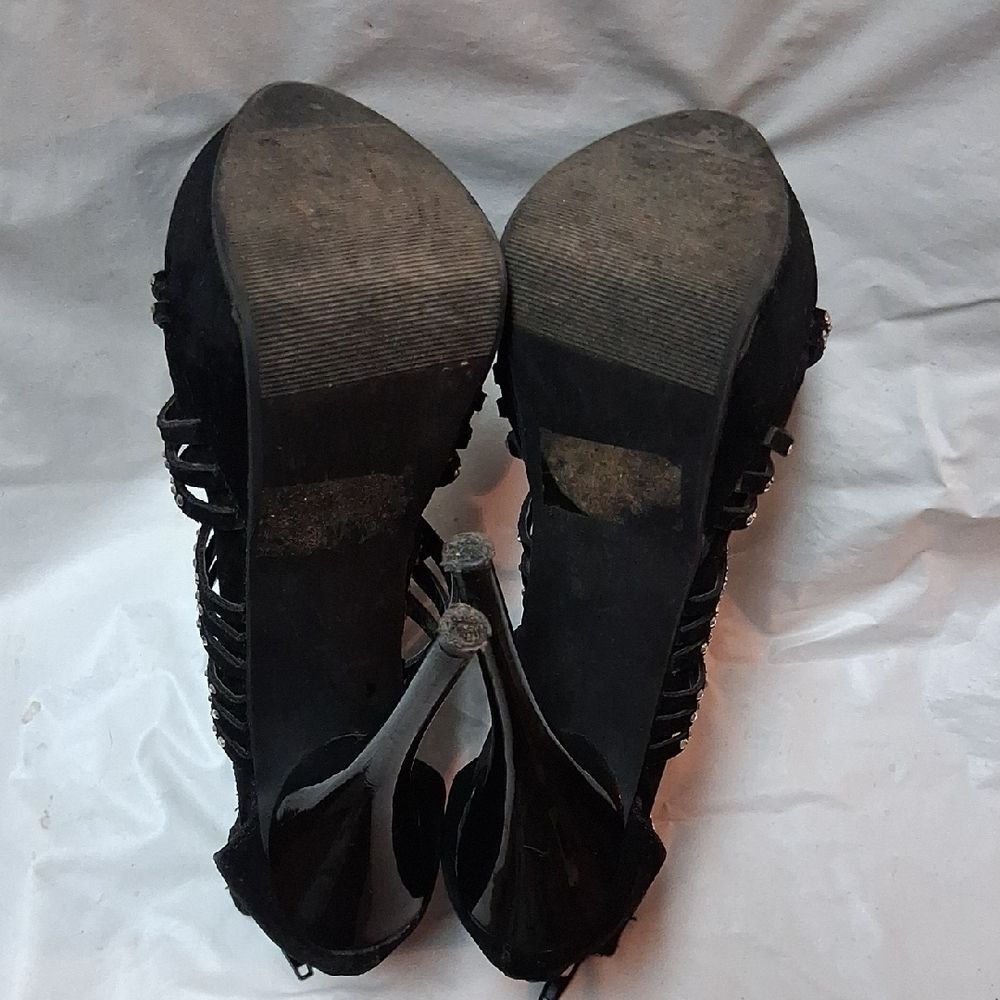 Chic Black Rhinestone Heels - Picture 9 of 14